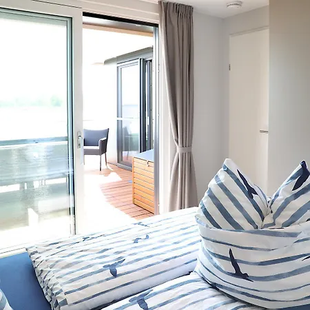 Floatinghouse Ankerplatz ريبنيتس-دامغارتن