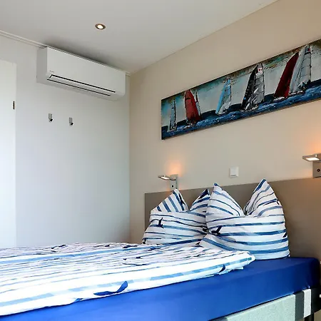 Floatinghouse Ankerplatz * ريبنيتس-دامغارتن