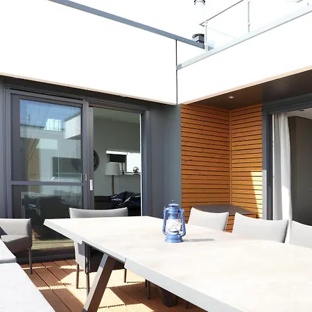 Floatinghouse Ankerplatz بيت للعطل ريبنيتس-دامغارتن