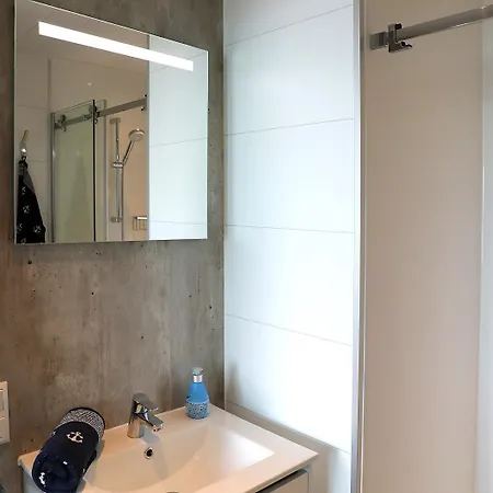 Floatinghouse Ankerplatz ريبنيتس-دامغارتن